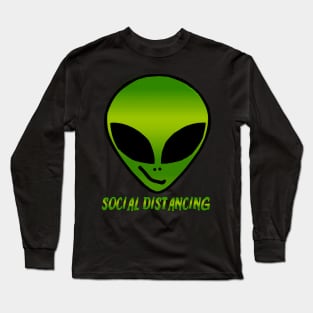 Alien social distancing Long Sleeve T-Shirt
